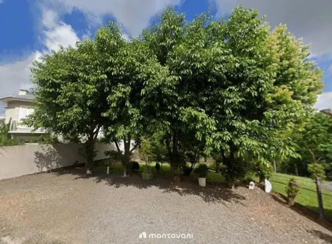 Terreno plano, próximo ao Centro