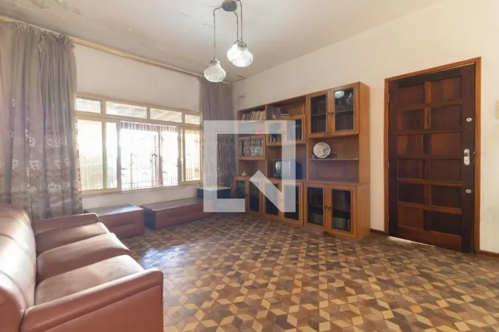 Casa à Venda - Vila Liviero, 3 Quartos, 204 m2