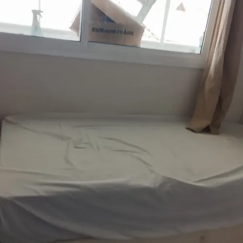 Cama box solteiro branco com colchão sem bau