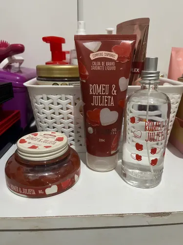 Desapego produtos femininos body splash, creme