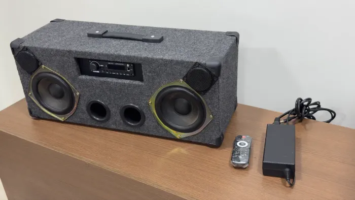 Caixa Bob 400w 4 saídas