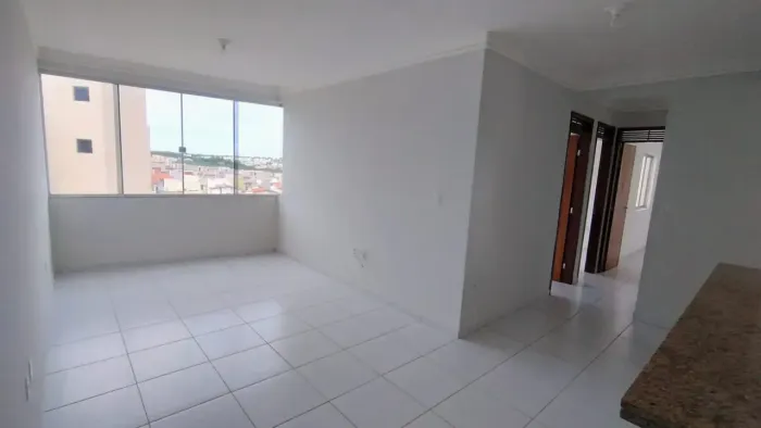 Locação de Imóvel com 74m² , 3/4 sendo 1 suíte - Nova Parnamirim