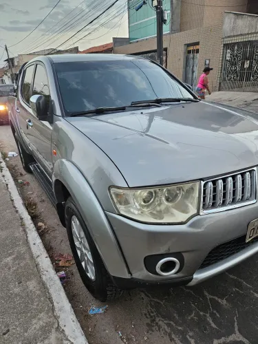 Mitsubishi L200 Triton HPE 3.2 CD TB Int.diesel AUT 2013