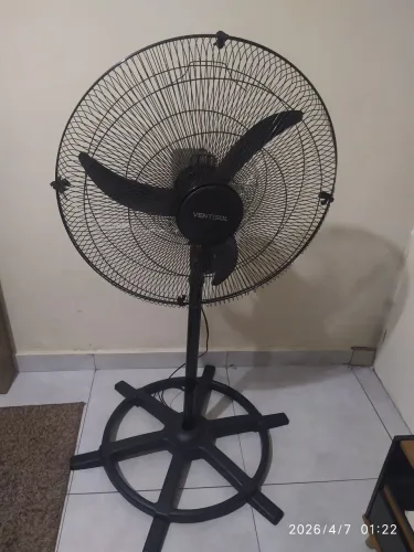 Vende - se esse ventilador por 250,00 no São João guarulhos 