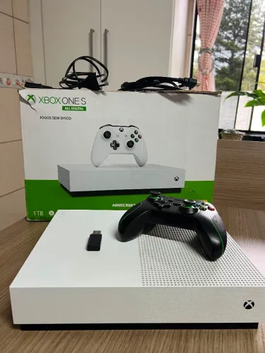 Xbox One S All Digital 1TB + Controle + Caixa