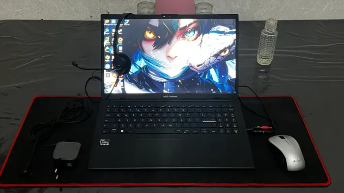 Asus Vivobook Go 15 E1504FA - Ryzen 5, 8GB RAM, 512GB SSD + Acessórios + Garantia