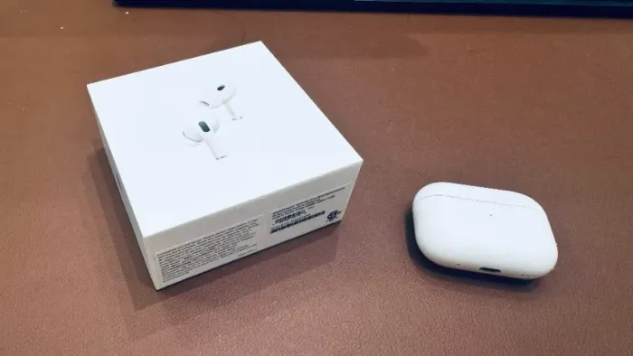 Apple AirPods Pro 2ª Geração + Estojo de Recarga | Apple