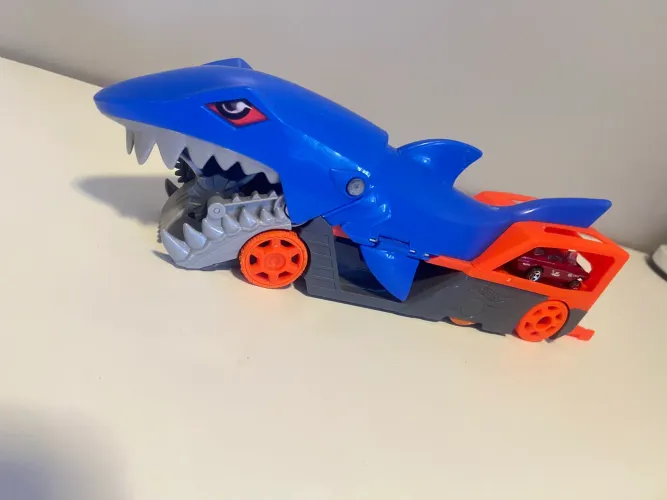 Hot Wheels City Guincho Tubarão