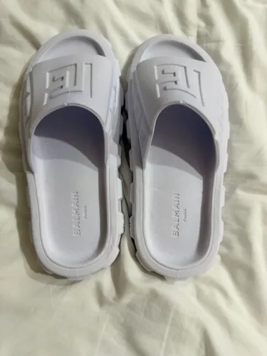 Vendo chinelo da balman novo nunca usado