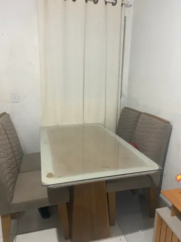 Mesa 4 cadeiras