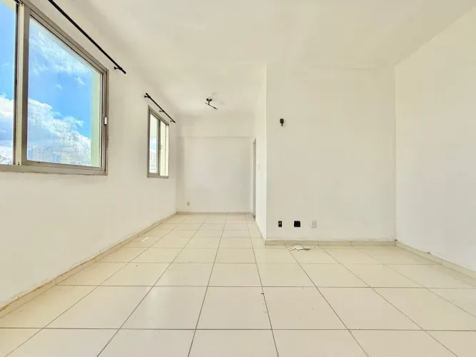 Apartamento de 3/4 à venda-Ed.Segal ,bairro Campina