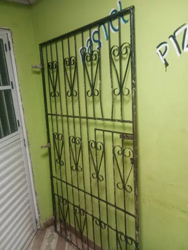 Portão de ferro