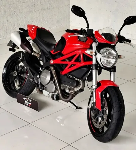 DUCATI MONSTER 796 BAIXO KM