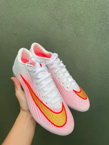 Chuteira mercurial superfly 11