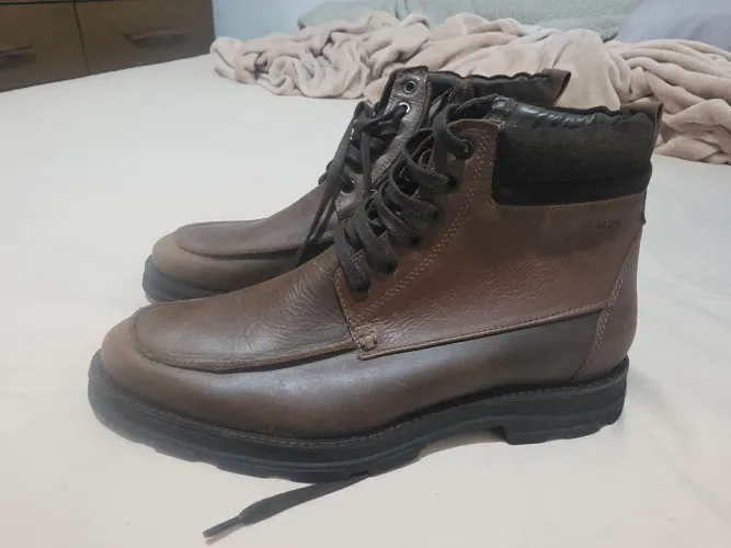 Bota de couro marrom Milano