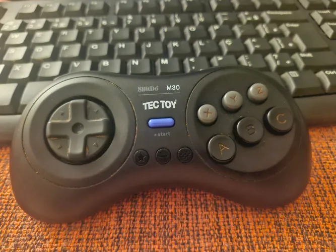 Controle M30 8bitdo