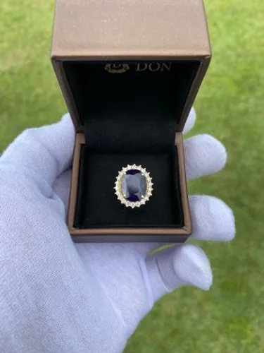 Anel Lady Day Safira e Diamantes em ouro 18k