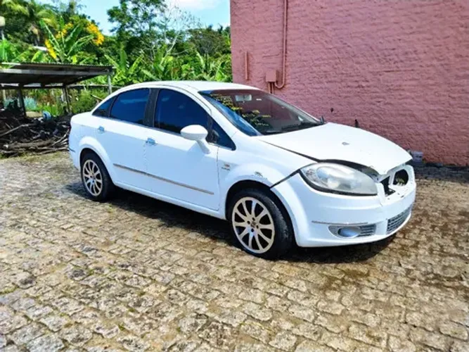  Fiat Línea Absolute Dual 2010 Flex 132cv  Retirada De Peças
