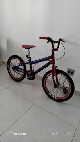 Bicicleta Homem-Aranha infantil aro 20 zap 61- *