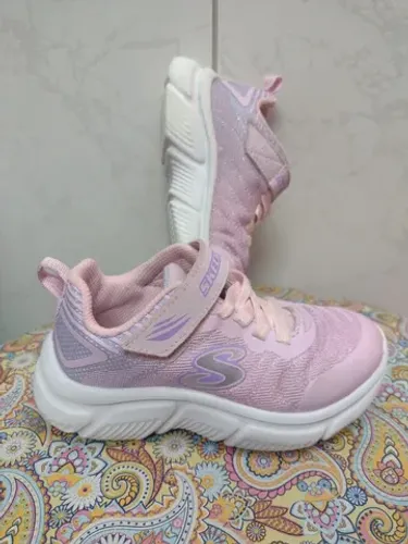 Tênis Skechers Infantil feminino n.26 ...super novo