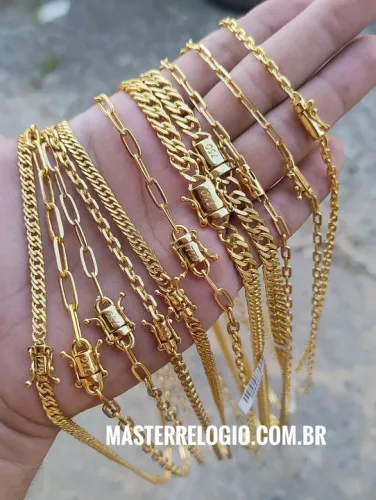 Correntes banhada a ouro 18k Cartier, cadeado, grumet fecho 750