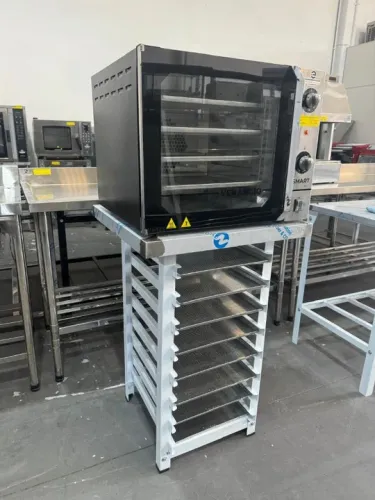 FORNO CONVECTOR  4 ASSADEIRAS,ELETRICO + BANCADA  60X60 PARA FORNO CAPACIDADE 8 ASSADEIRAS
