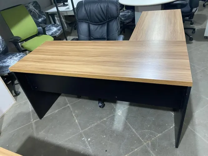 Mesa de Escritório L em Madeira !