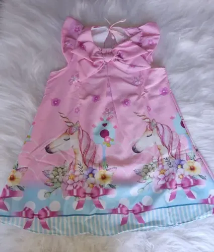 Vestido infantil temático Unicórnio
