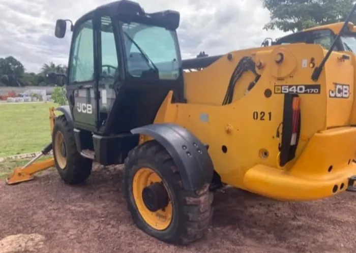 Manipulador Telescópico JCB 540-170 ano 2011 com 10.350 horas, no Maranhão 