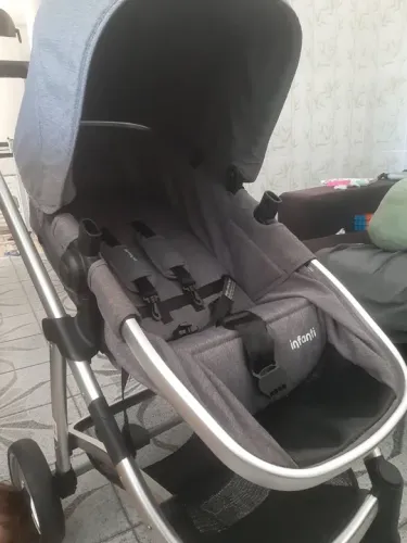 Carrinho de Bebê Infanti + bebê conforto