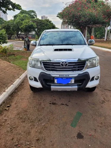 Toyota Hilux CD SRV D4-d 4X4 3.0 TDI Diesel AUT 2015