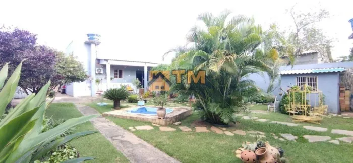 Casa com Lindo Jardim, Piscina, Condominio Fechado, Aceita imóvel menor valor