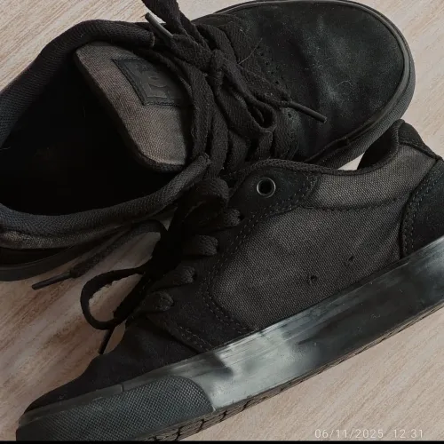 Tênis DC Shoes Preto - Tamanho 33