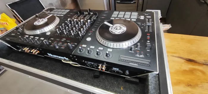 Controladora numark NS7 II, 