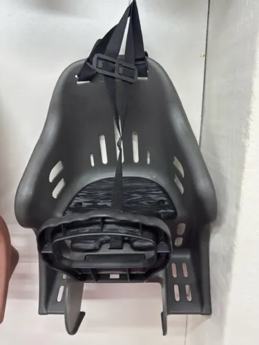 Cadeirinha para transporte de crianças em bicicleta