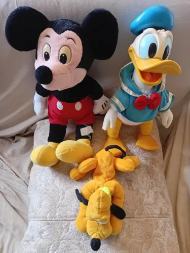 Pelúcia Personagens Disney Mickey Donald e Pluto 