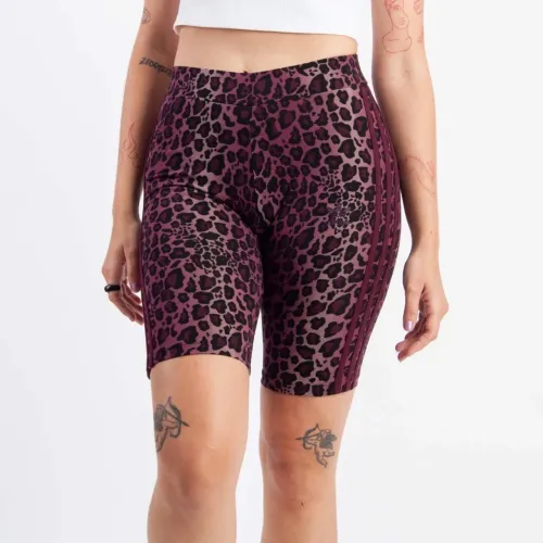 Bermuda adidas feminina tamanho PP original com etiqueta.