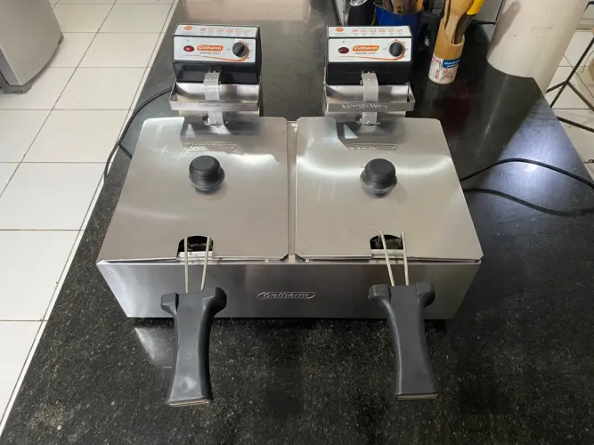 Fritadeira Elétrica Cotherm Dupla Inox (2 cubas) - Profissional
