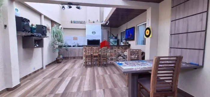 Sobrado com 161,8m² 3 quartos, à venda, no bairro Afonso Pena em São José dos Pinhais
