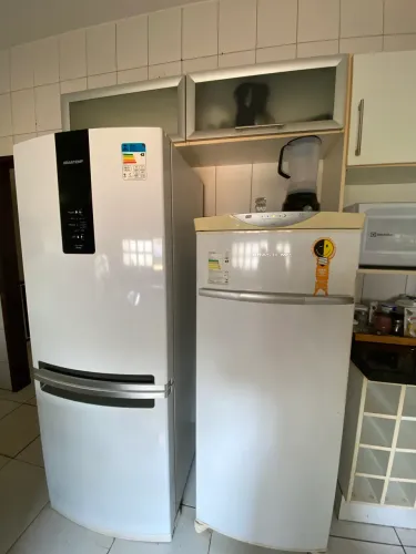 Vendo duas geladeira Brastemp