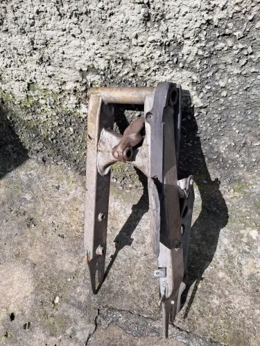 Balança traseira honda xl250