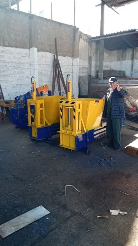 Prensa enfardadeira hidráulica para latinha e panela ca *