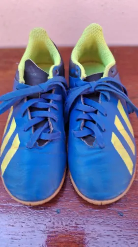 Calçado chuteira adidas infantil