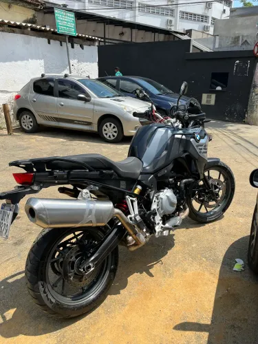 BMW F 750.  Baixa Quilometragem 