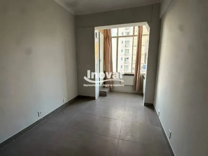 Oportunidade para Investidores: Sala Comercial com aproximadamente 19m ² no coração do Cen
