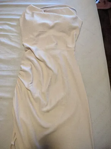 Vestido branco tecido canelado
