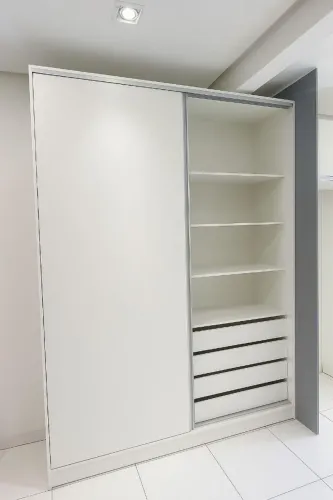 Black Friday Sua Chance de ter seu Roupeiro em 100%MDF e sob medida