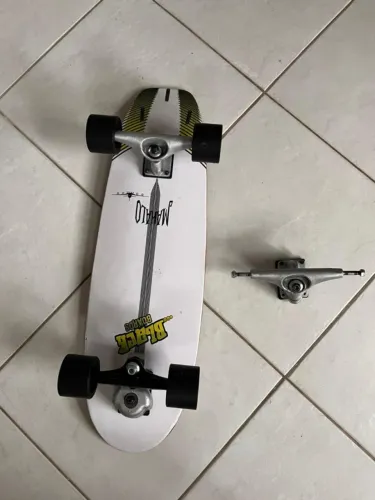 Skate Simulador de Surfe com truck móvel e fixo