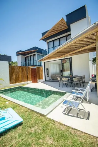 Casa em Condomínio à Venda no Bairro Balcão da Lua