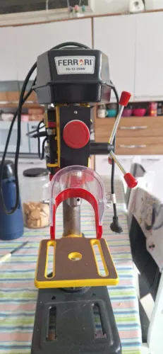 Furadeira de Bancada